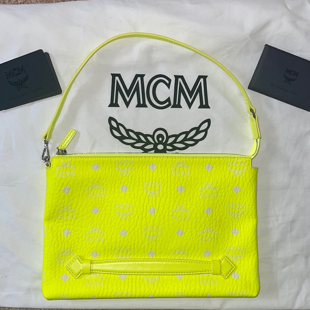 💋MCM Pouch💋